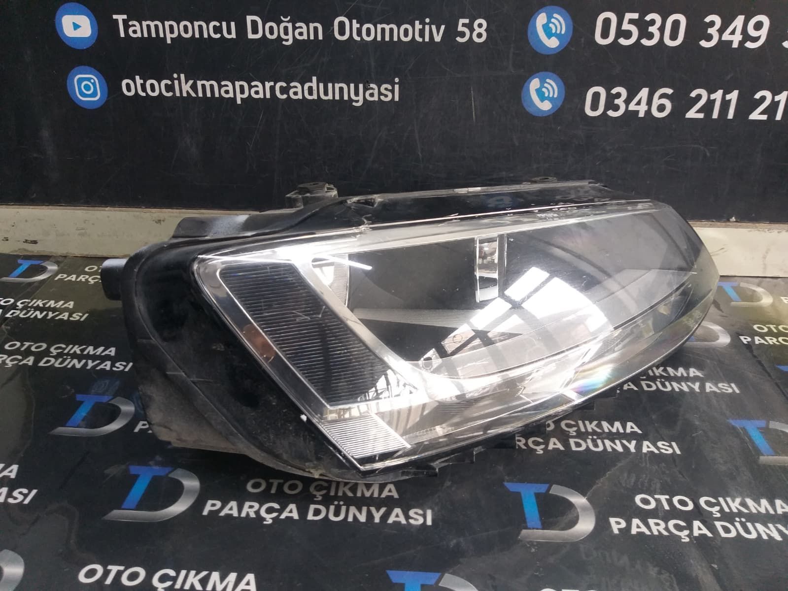 VOLKSWAGEN JETTA SA� FAR (11-18)